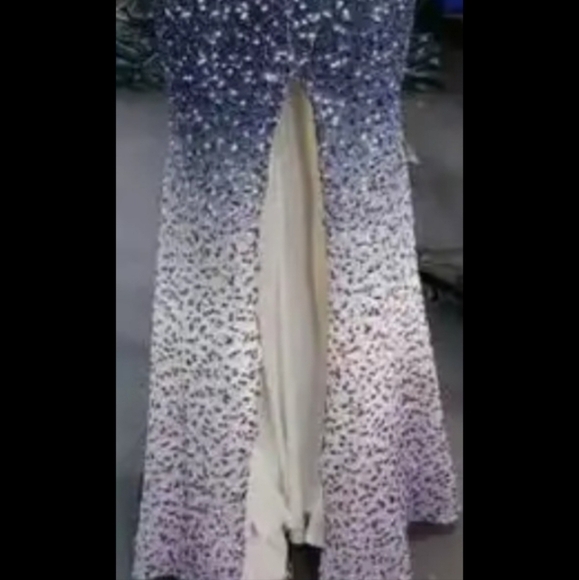 Blue, Diagonal Collar, Sleeveless, Gradient,  Mermaid Sequined Gown - Picture 16 of 16